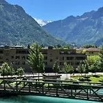 River 4-kissed Retreat With Iconic Jungfraujoch View Ιντερλάκεν